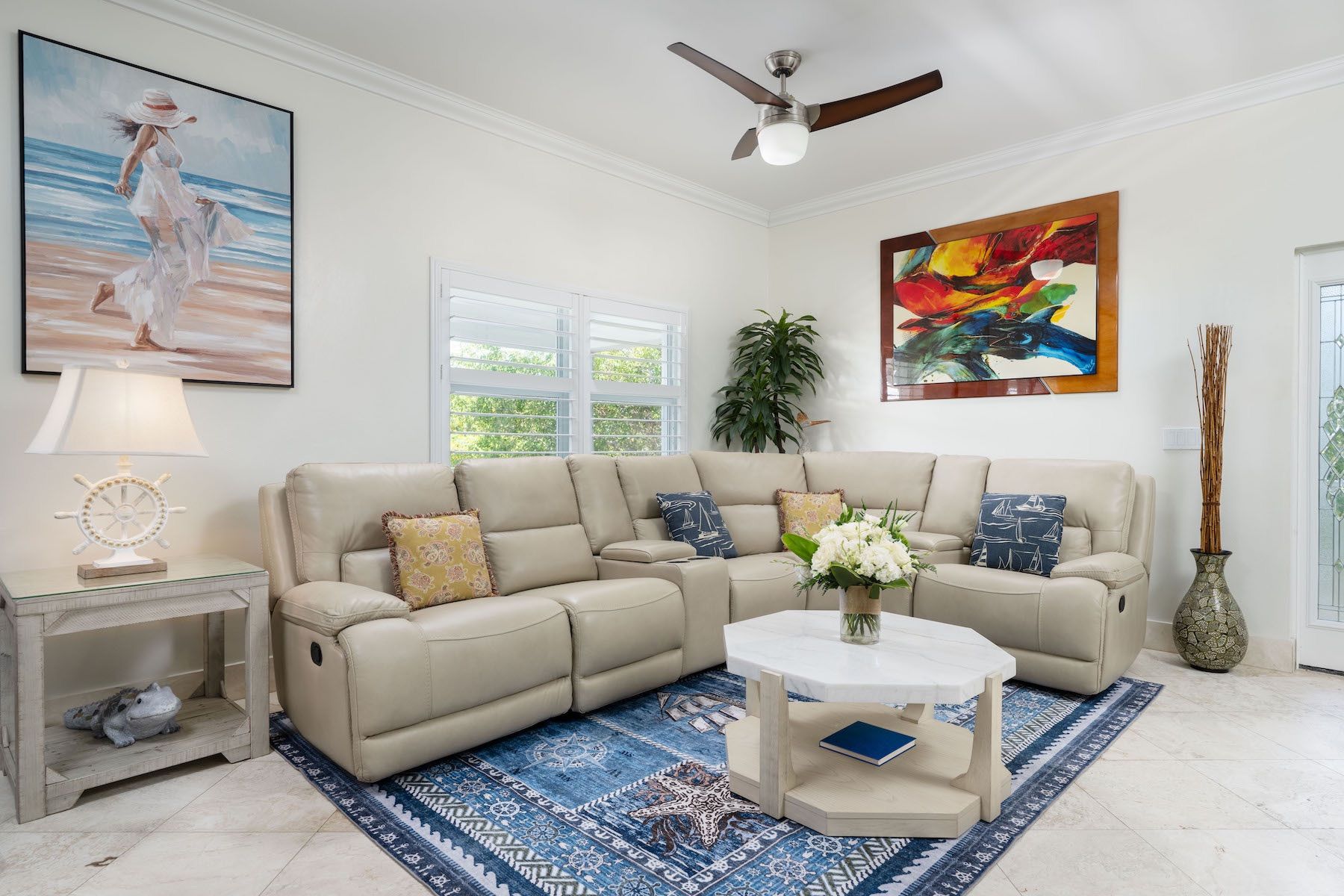 Upstairs Living Area